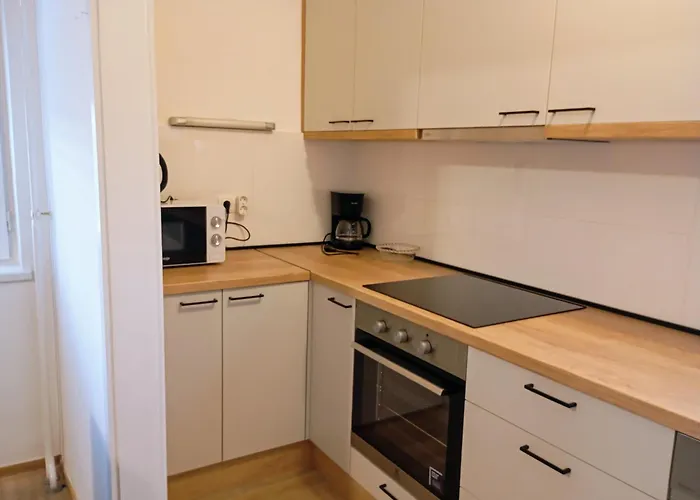 Apartment Sunny With 3 Bedrooms Trogir