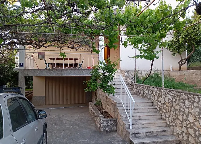 Sunny With 3 Bedrooms Apartment