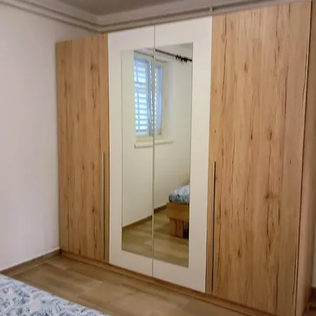 Sunny With 3 Bedrooms *