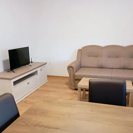 Sunny With 3 Bedrooms 特罗吉尔