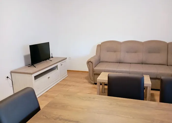 Sunny With 3 Bedrooms Trogir