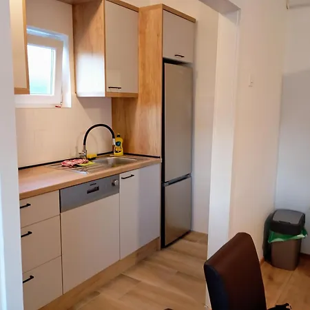 Sunny With 3 Bedrooms Trogir